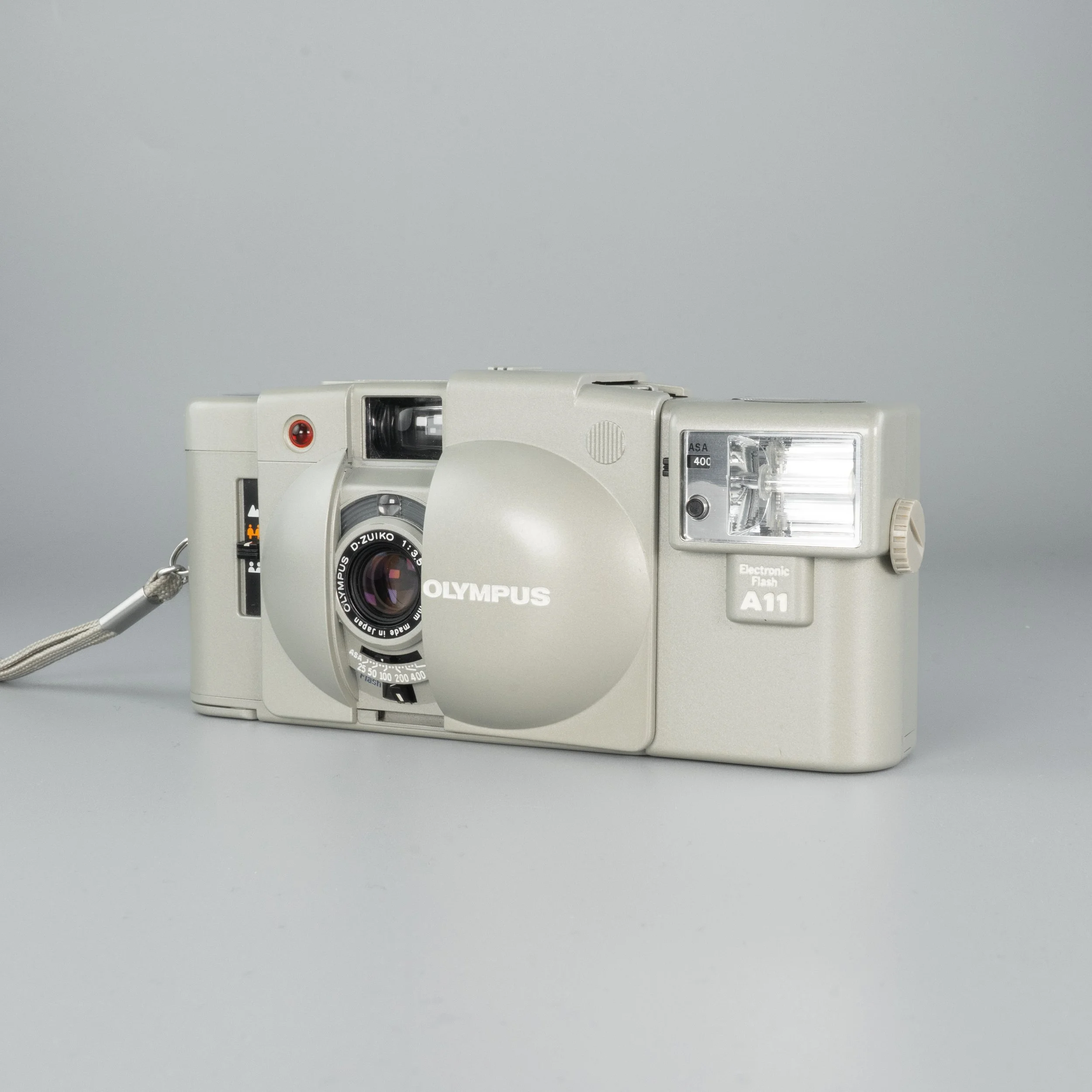 OLYMPUS XA2 アーバンホワイト オリンパスXA2アーバンホワイト (OLYMPUS XA2 urbanwhite